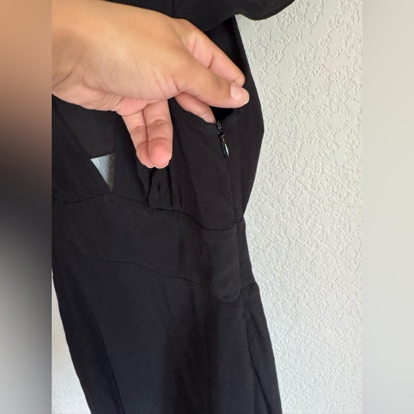 Aritzia Sunday Best little black dress size 4 Open Back V Neck - Picture 4 of 10